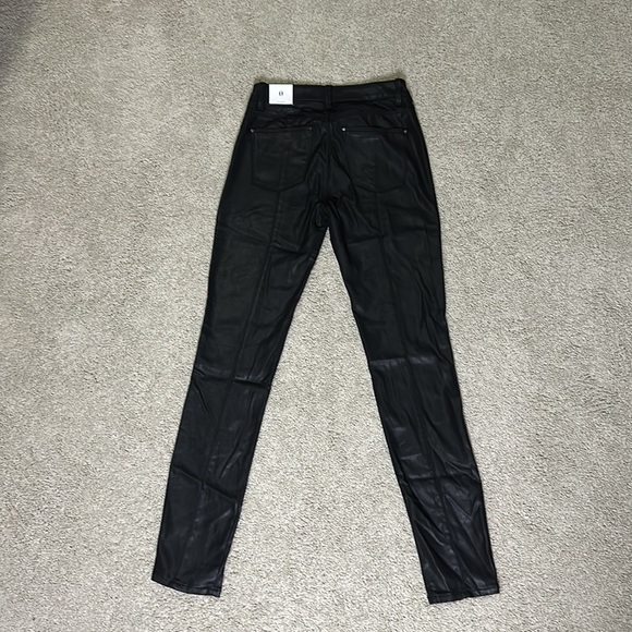 Leather-like Coated Skinny Jeans | Size 0 | WHBM | Color Black - Picture 7 of 7